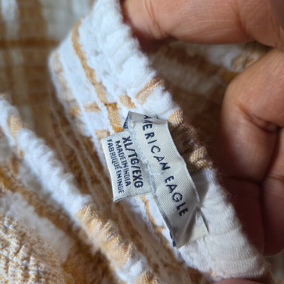 LIKE NEW AMERICAN EAGLE SMOCKER HALTER CROP TOP SIZE XL - Picture 8 of 12